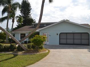 67 Oakland Hills Ct, Rotonda West, FL 33947