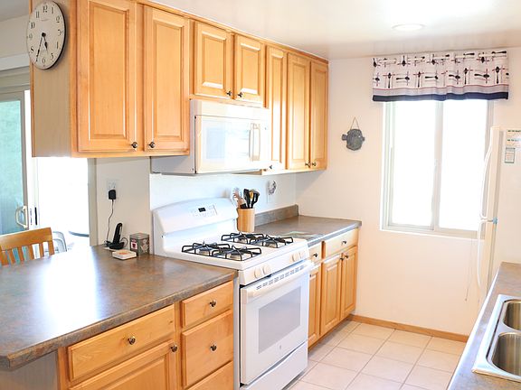 4th image of 1202 N Pacific St Unit 304B