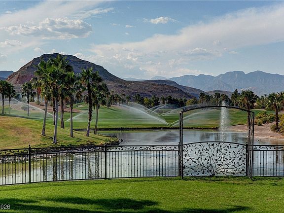 5th image of 62 Crooked Putter Dr