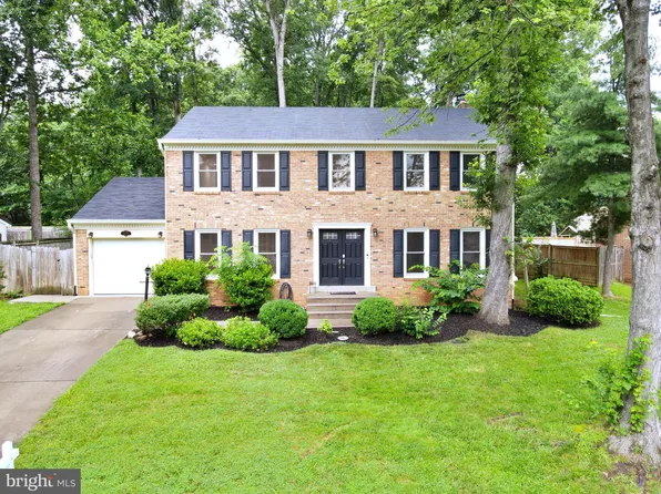 15310 Edgehill Dr, Dumfries, VA 22025