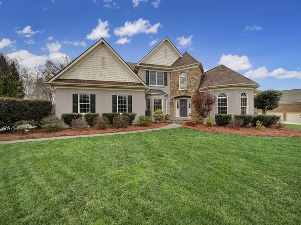2013 Groves Edge Ln, Waxhaw, NC 28173