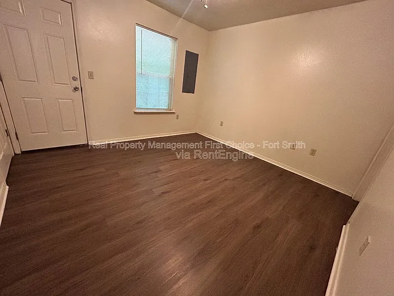 1447 Brazil Ave — Photo 11