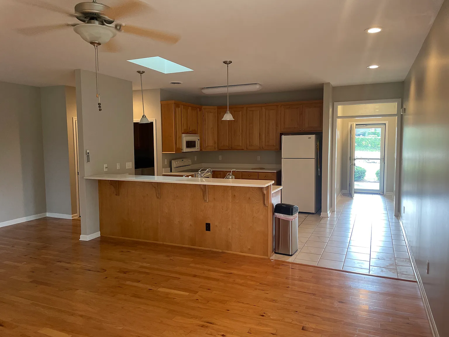 3 bed, 1685 sqft, $2,050 — Photo 3
