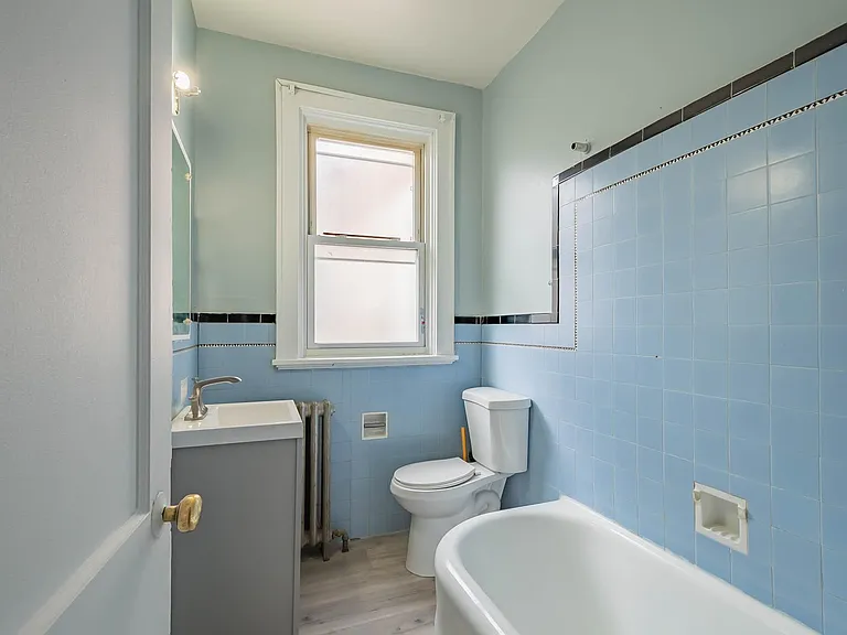 2118 Bedford Ave #2 — Photo 6