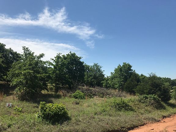 4th image of 20257 Fairbanks Ln