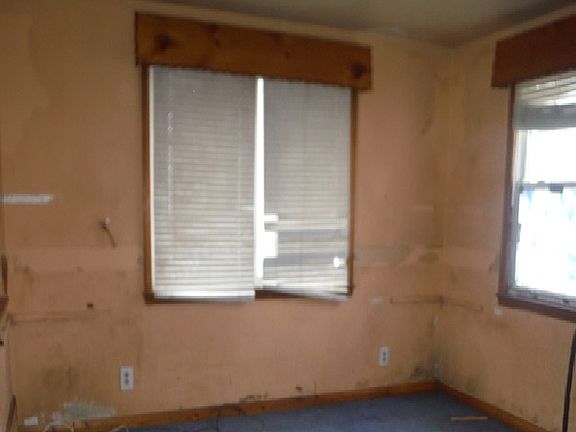 3rd image of 4 Wayne Dr