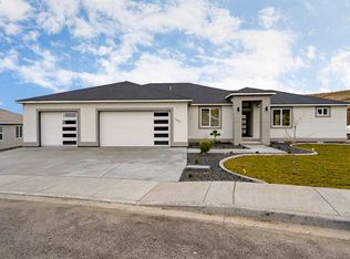 5621 S Lyle Pl, Kennewick, WA 99337