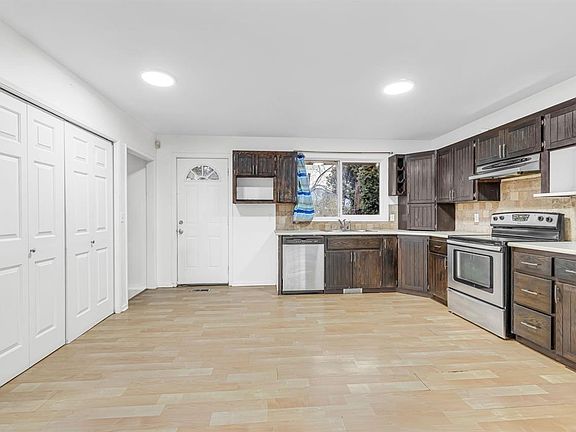 5th image of 6020 Tyson Rd