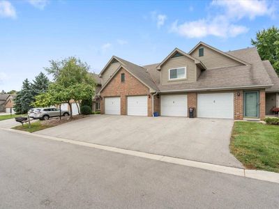 18600 Brookfield Lake DRIVE #53, Brookfield, WI, 53045