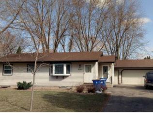 4260 Sandstone Dr, Eagan, MN 55122