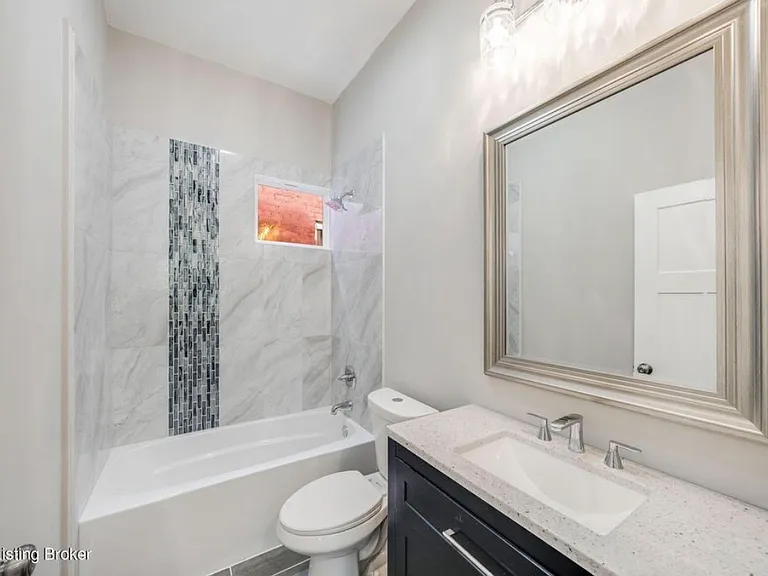 718 Henry Firpo St — Photo 9