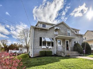 100 E Main St, Reinholds, PA 17569