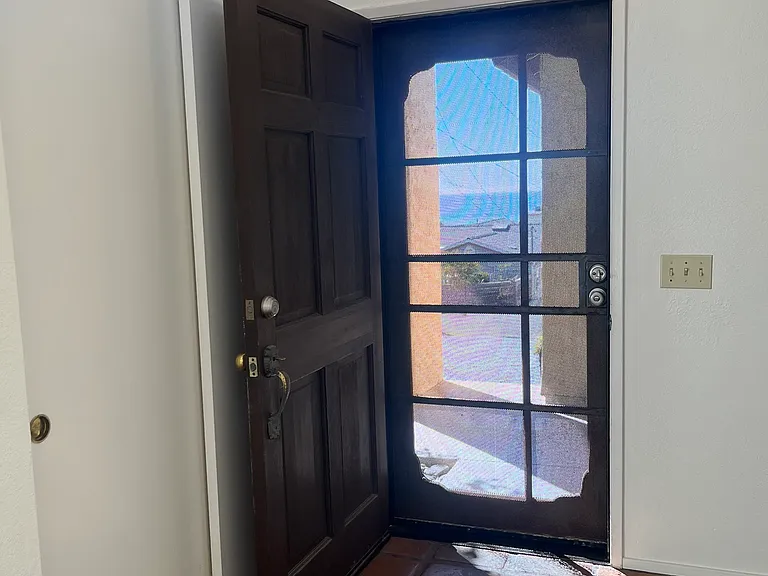 1749 Haydn Dr — Photo 16