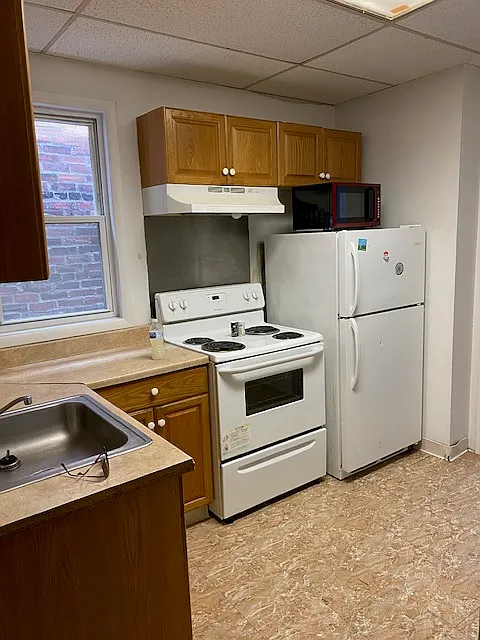 2 bed, $1,600 — Photo 4