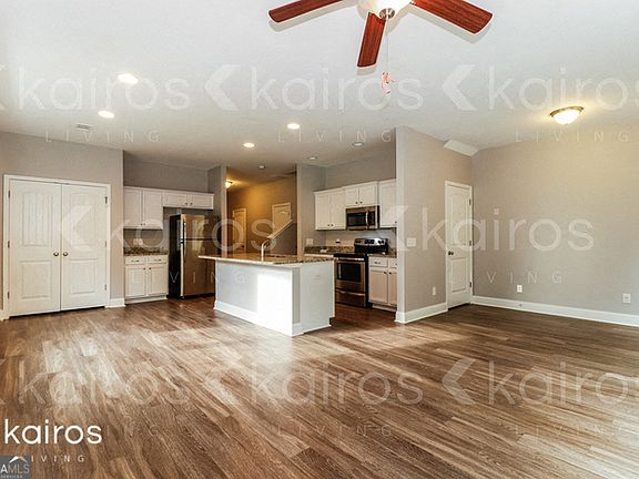 4th image of 707 Ferguson Ln