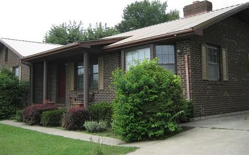 2nd image of 1412 Sunset Dr
