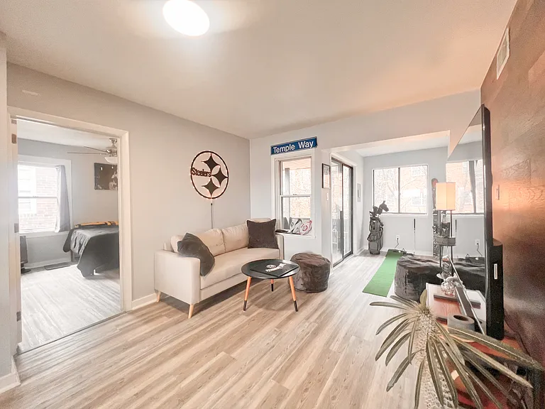 5737 Hobart St #5 — Photo 12
