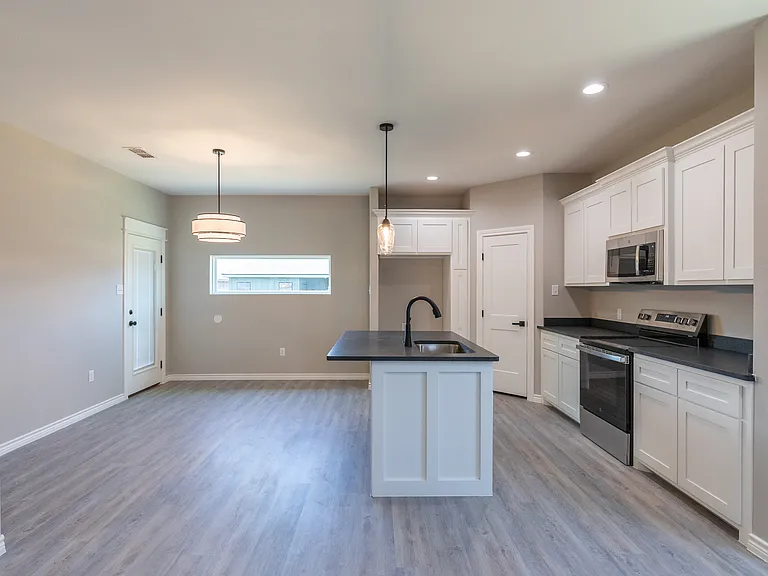 7900 Freedom Crest Ave — Photo 29