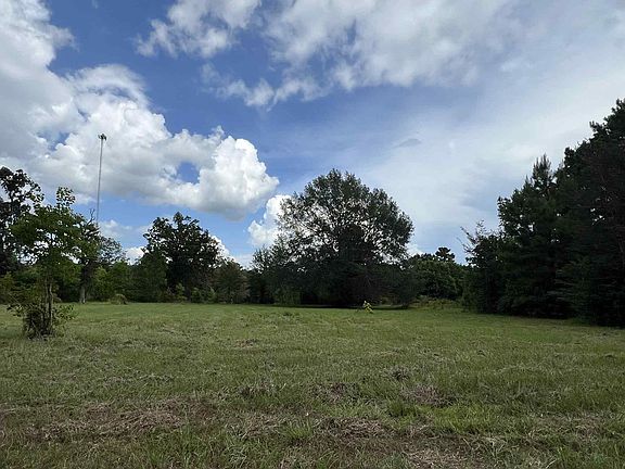 4th image of 640 Carter Rd