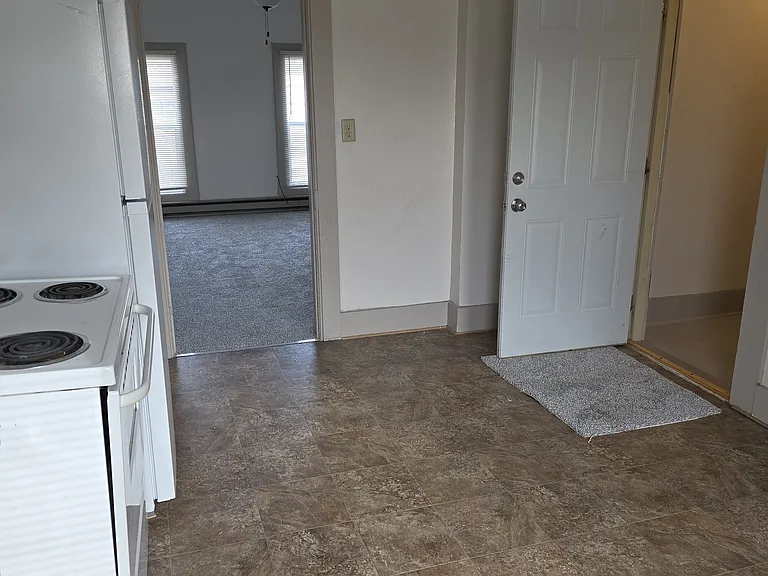 1453 Avon St — Photo 2