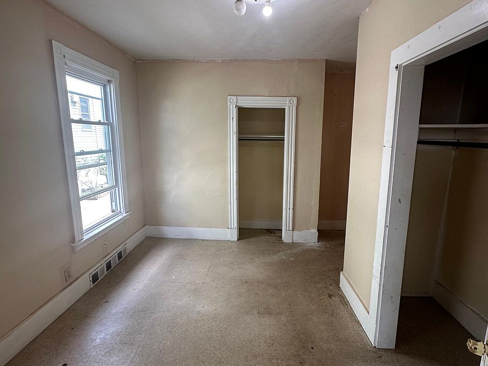2nd image of 208 Lamberton St #A