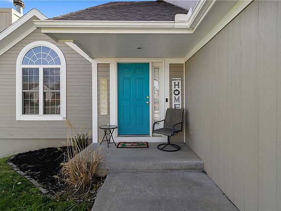 3rd image of 1133 Willow Ln