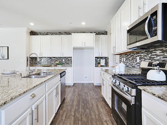 3rd image of 10214 Vaughn Dr