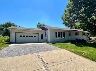 210 S Walnut St, Elk Point, SD 57025