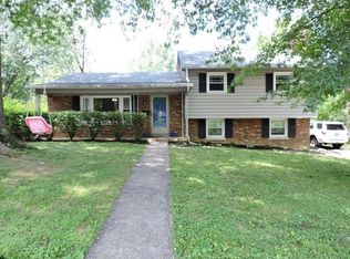 1113 Gainesway Dr, Lexington, KY 40517