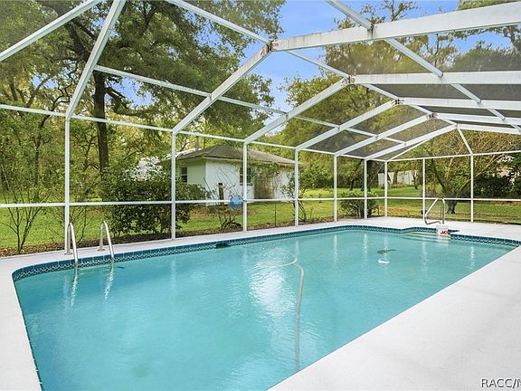 5th image of 794 E Reehill St