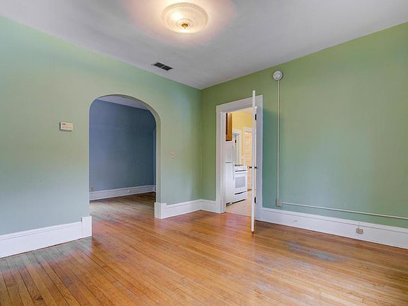 2nd image of 3133 29th Ave S #2