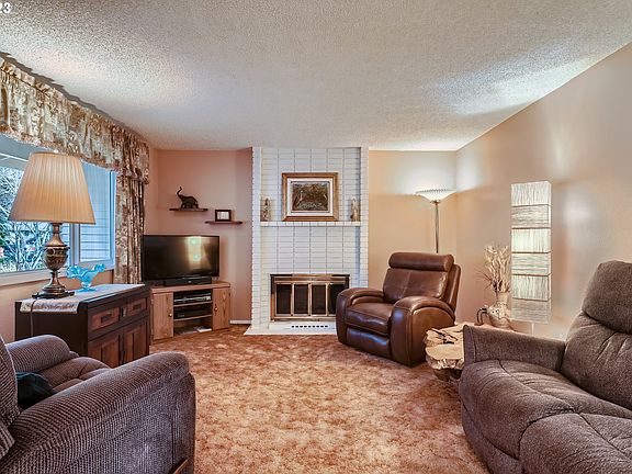 5th image of 9913 NE Oakhurst Dr