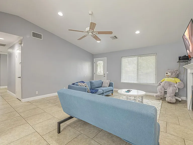 43827 Lively Ave — Photo 12