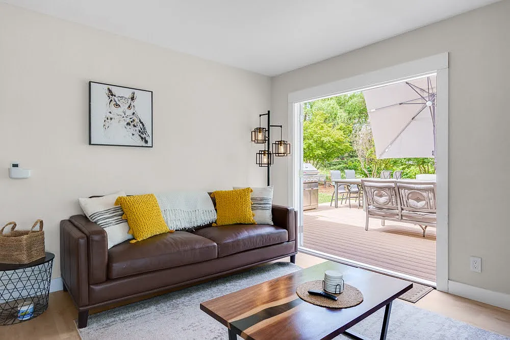4 bed, 1700 sqft, $5,500 — Photo 3