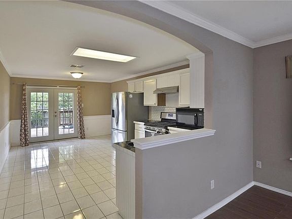 5th image of 528 Jim Miller Dr