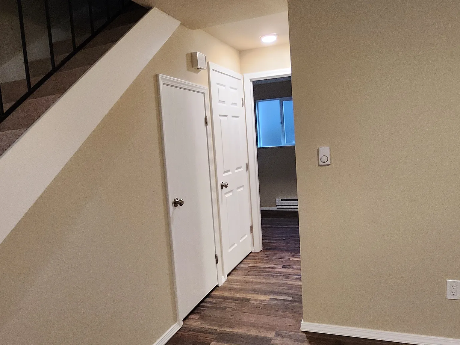 2 bed, 1.5 bath, 880 sqft, $2,300 — Photo 4