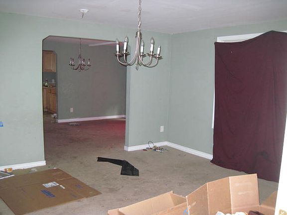 3rd image of 530 Queen Ann St
