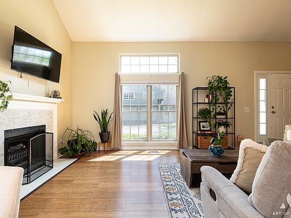 4th image of 1016 N Knollwood Dr