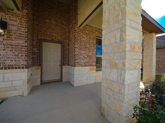 2nd image of 28739 Finke Gorge Dr