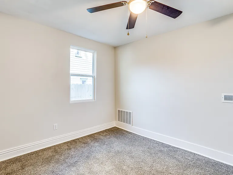 1143 W Dayton Ave — Photo 6