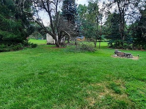 5th image of 26 Sunnybrook Dr