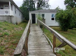 240 Mosley Ave, Saint Clair, MO 63077