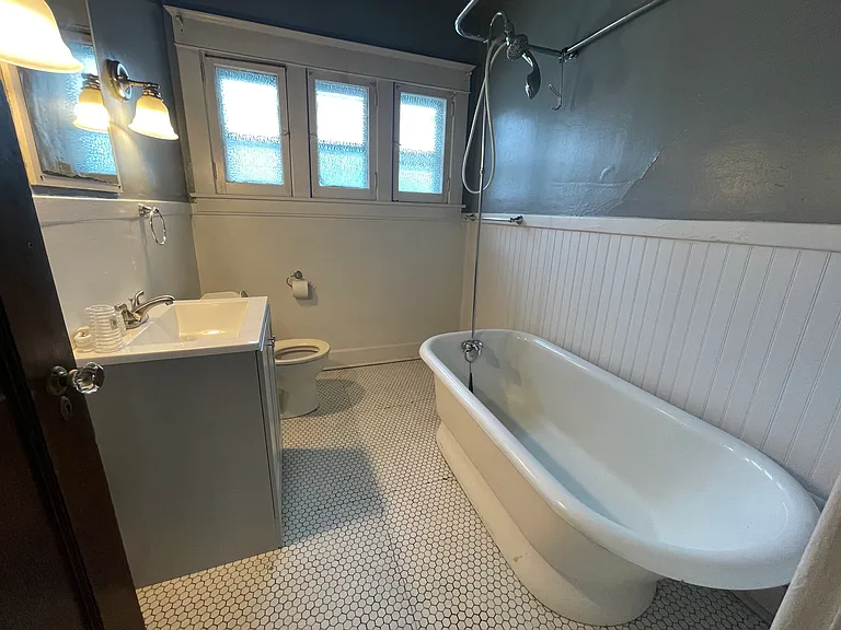 151 Saranac Ave #2 — Photo 4