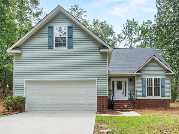 16 Circle Dr, Eastover, SC 29044