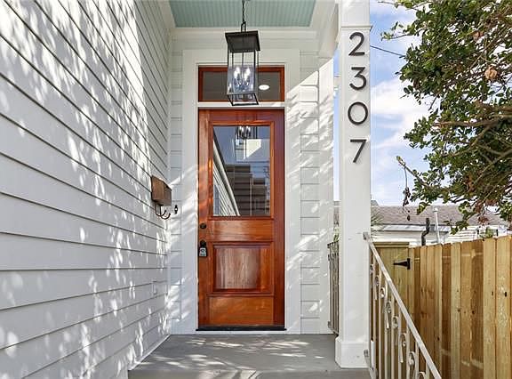 2nd image of 2307 Dabadie St