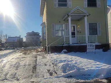 2nd image of 12 Gillespie St