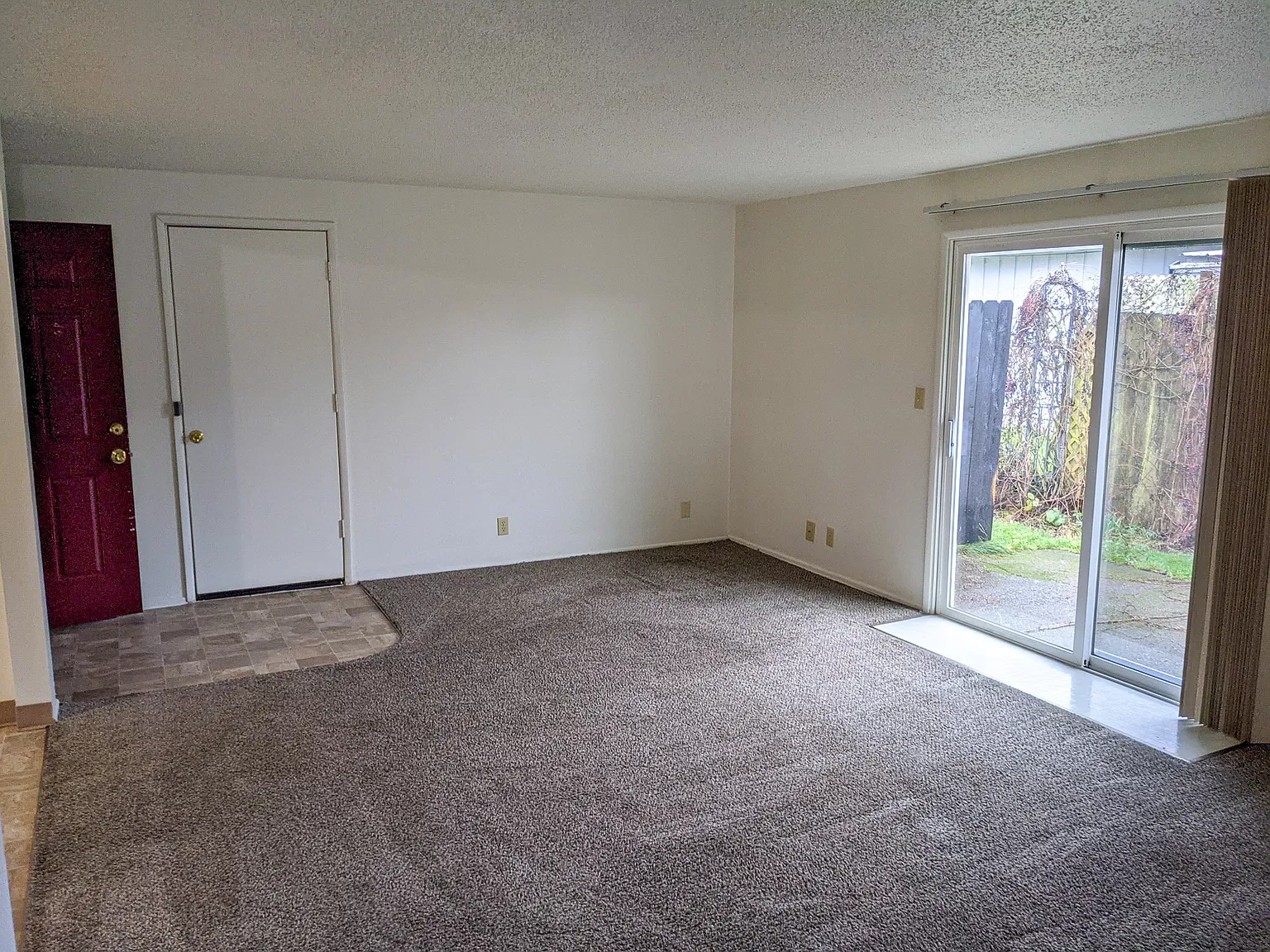 2 bed, 807 sqft, $1,325 — Photo 2
