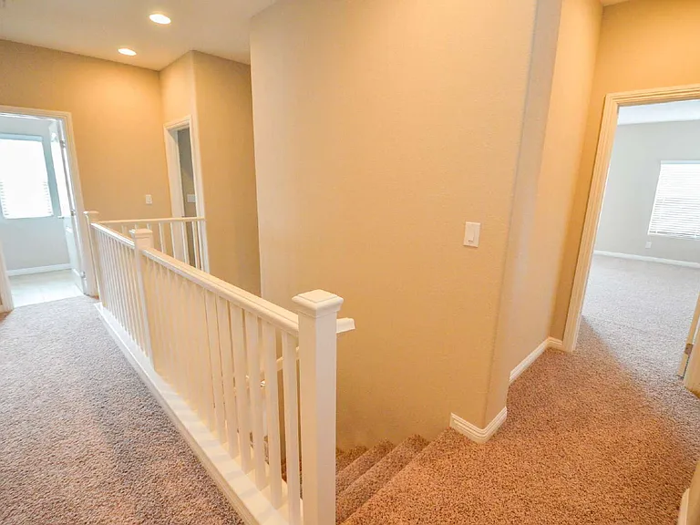 9422 Sand Tiger Ave — Photo 13