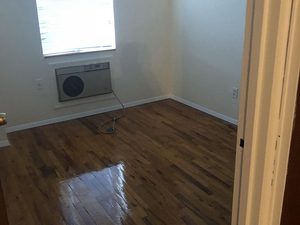 1st image of 2565 Cropsey Ave