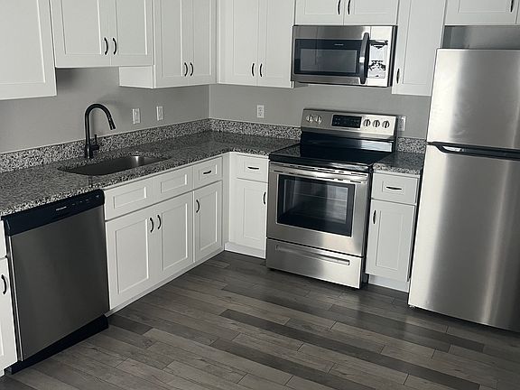 4th image of 536 1st St
